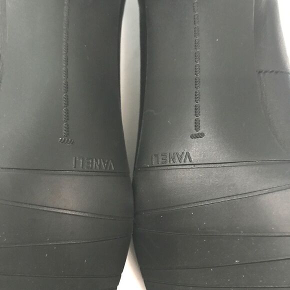 Vaneli Black Pumps - Picture 5 of 13